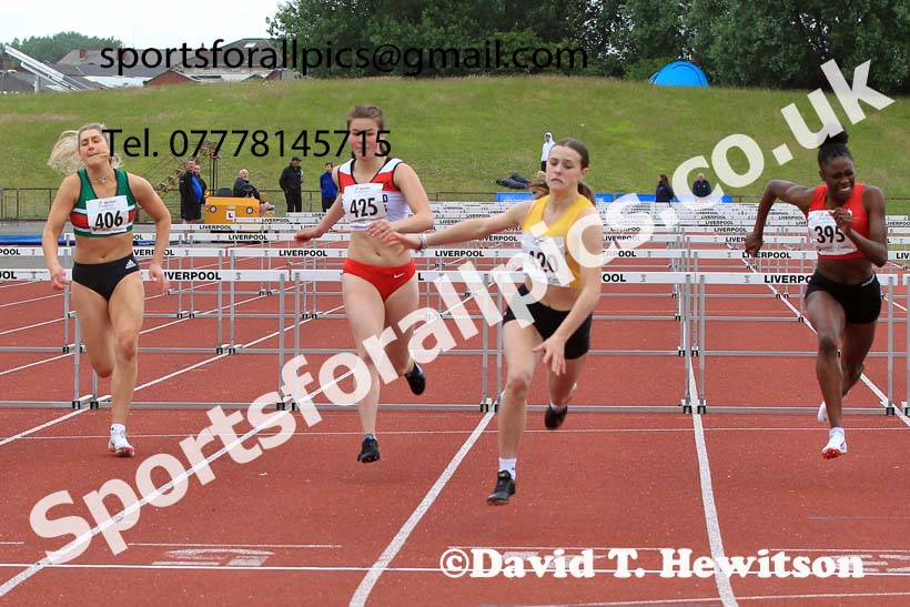 Womens under-20s 100 metres hurdles, 2022 Northern Senior and Under-20 Champs., Wavertree Athletics Centre, Liverpool. Photo: David T. Hewitson/Sports for All Pics